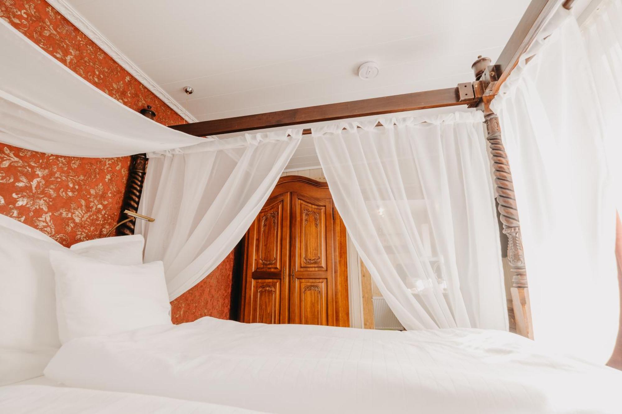 Altes Haeusle Am Waschbach-Weinberg Apartment Еденкобен Екстериор снимка