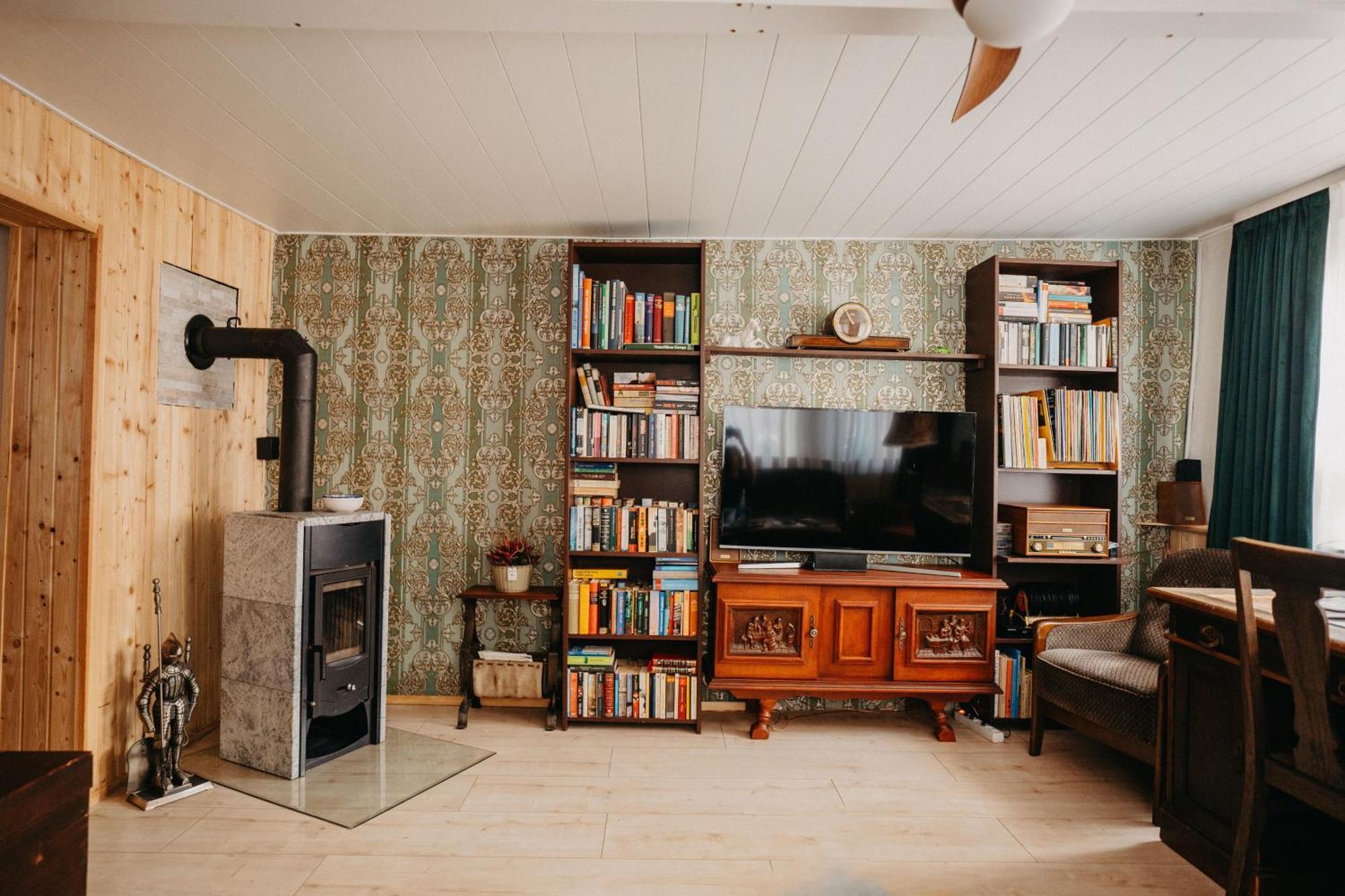 Altes Haeusle Am Waschbach-Weinberg Apartment Еденкобен Екстериор снимка